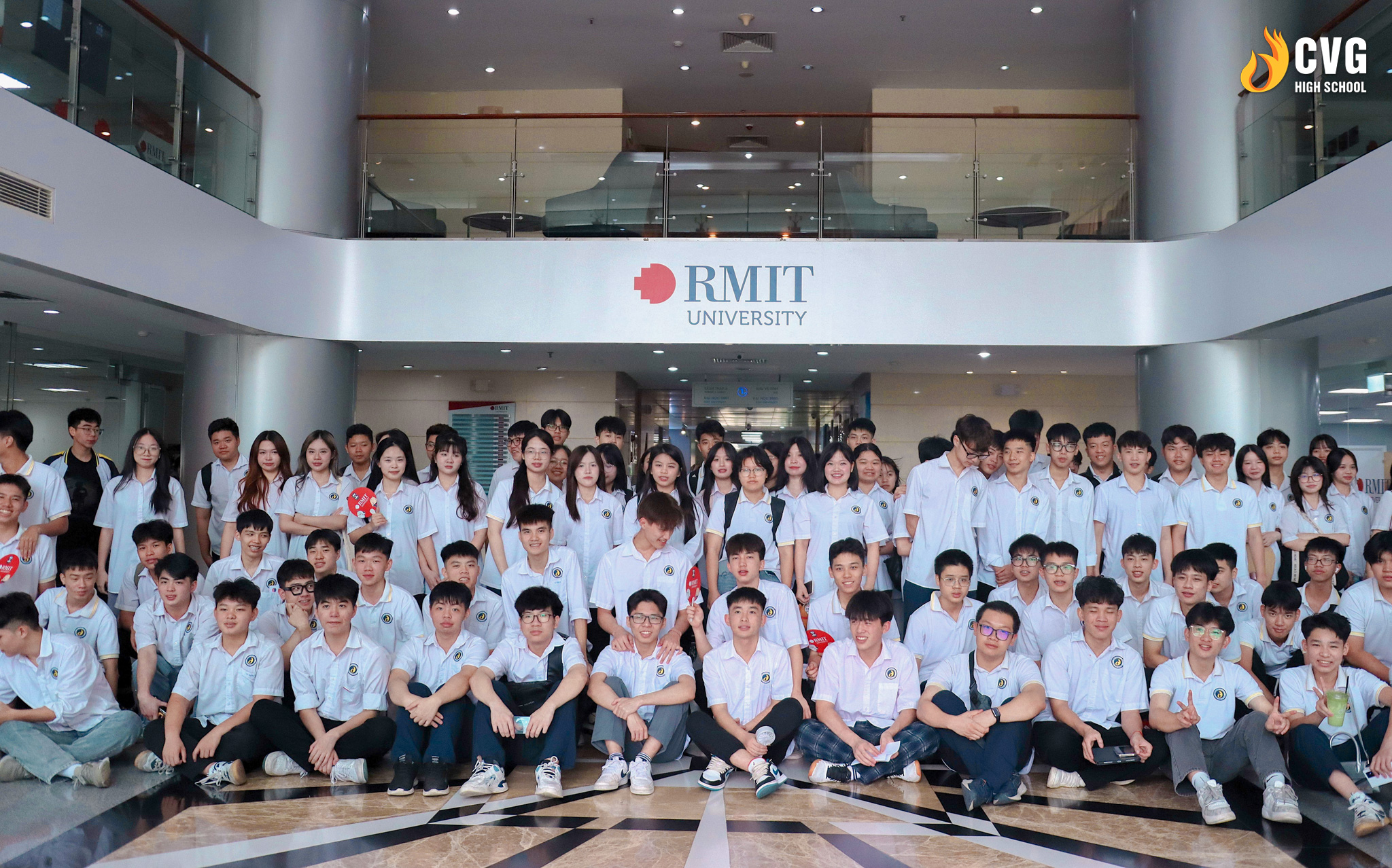 UNITOUR ĐẠI HỌC RMIT HÀ NỘI: KHI CVHSERS ĐỊNH VỊ BẢN THÂN TRONG KỶ NGUYÊN TOÀN CẦU HÓA